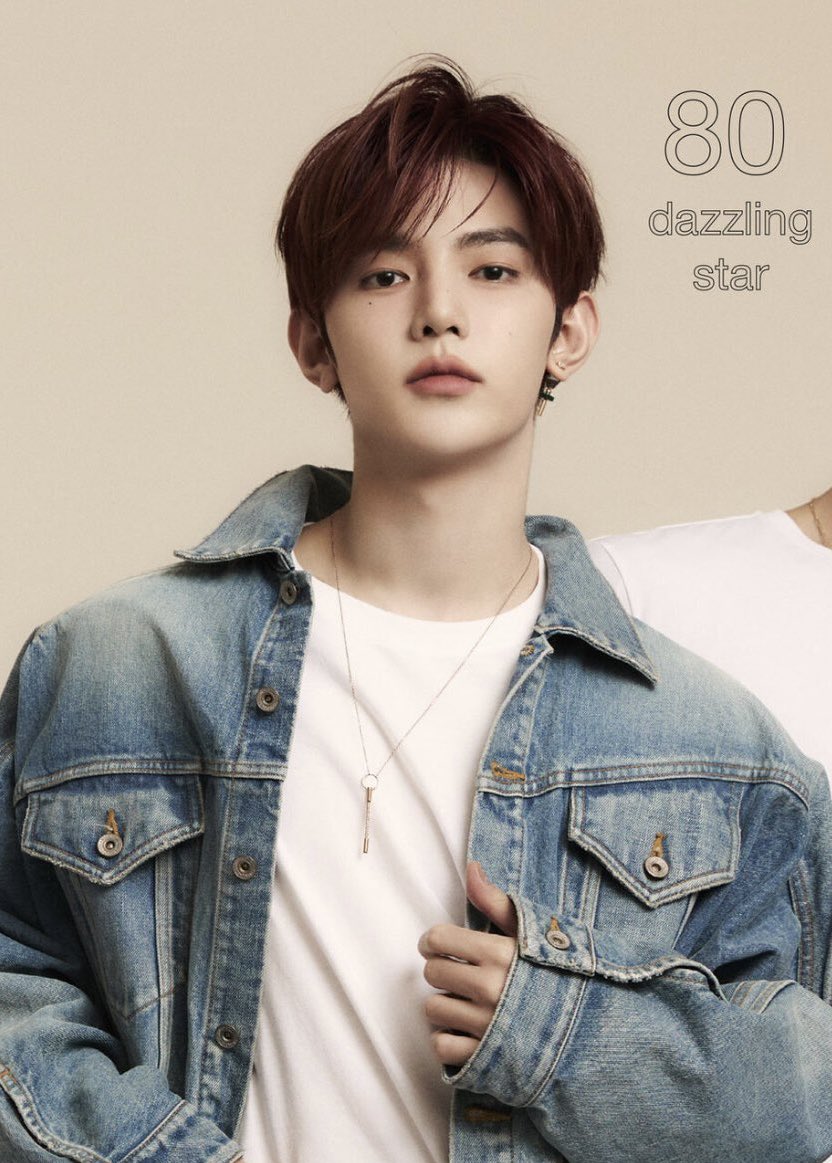 zzhangchive's tweet image. NuméroTOKYO 1・2월호 (의·오역 ⭕️) #장하오

💬 오늘 촬영 어떠셨나요?
🎻 멋진 비주얼로 완성되어서, 정말 기쁩니다. 직접 피어스를 코디네이션으로 고를 수 있었던 것도, 흔치 않은 경험이라 즐거웠습니다.

💬 하오 님은 본인의 럭키 컬러에 맞춰, SPEAR의 피어스도 그린색의 천연석을…