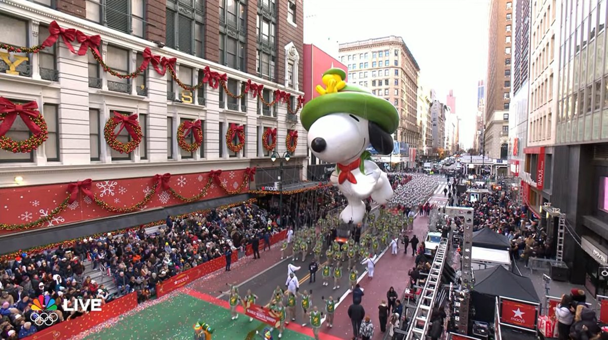 snoomfies's tweet image. LOOK WHO IT IS !!