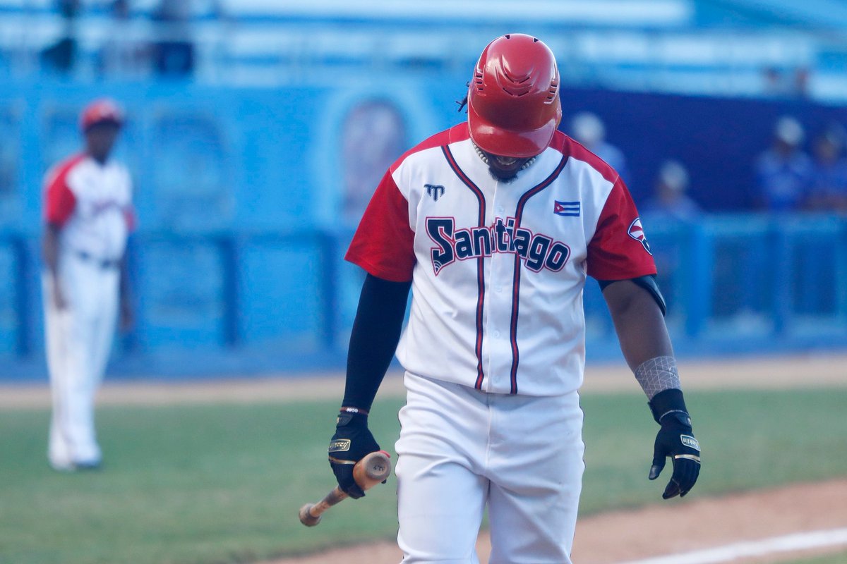 baseballdecuba's tweet image. 64 SNB | Cachorros con 36 victorias; destituido manager de las Avispas; Octava lechada de Mayabeque; robo y suspensión en Matanzas
baseballdecuba.com/post/64-snb-ca… 
#64SNB #baseballdecuba
📸Jit