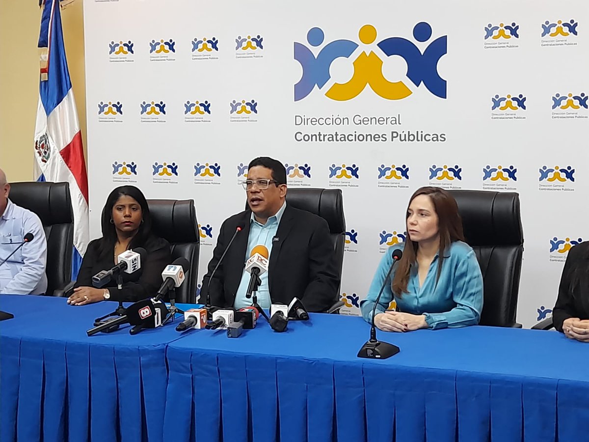 #NacionalesTA I DGCP somete a consulta pública el borrador del Reglamento de la nueva Ley de Contrataciones Públicas

Más detalles en el link 
informativosta.com.do/2025/11/27/dgc…

#Teleantillas #informativosTA
