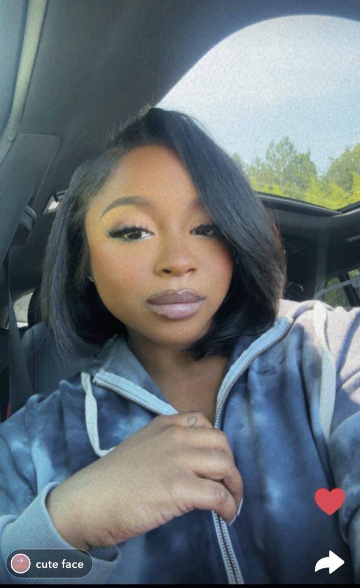 Akamai93's tweet image. Day 27: Nae with makeup 2 days left of #Naevember #Chapter27 #NaeBae #ReginaeCarter