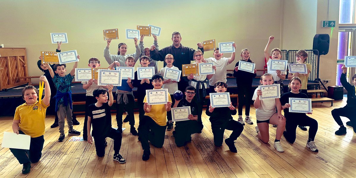 AndrewRuscoe's tweet image. A fantastic final presentation at Ysgol Rhosymedre for #StayOnSide Project. Congratulations to all the graduates &amp;amp; Award winners this year 👊🙌