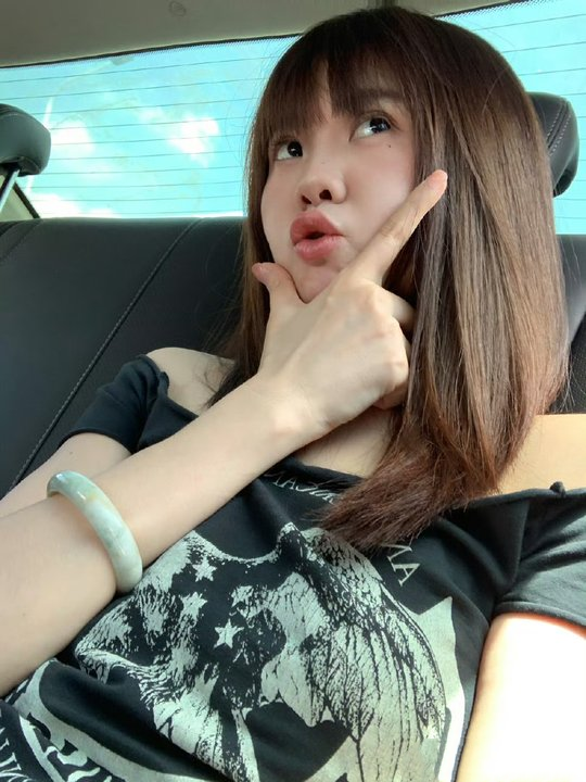 慢慢的慢慢的我在學會快樂的生活,不需要任何人。 📷