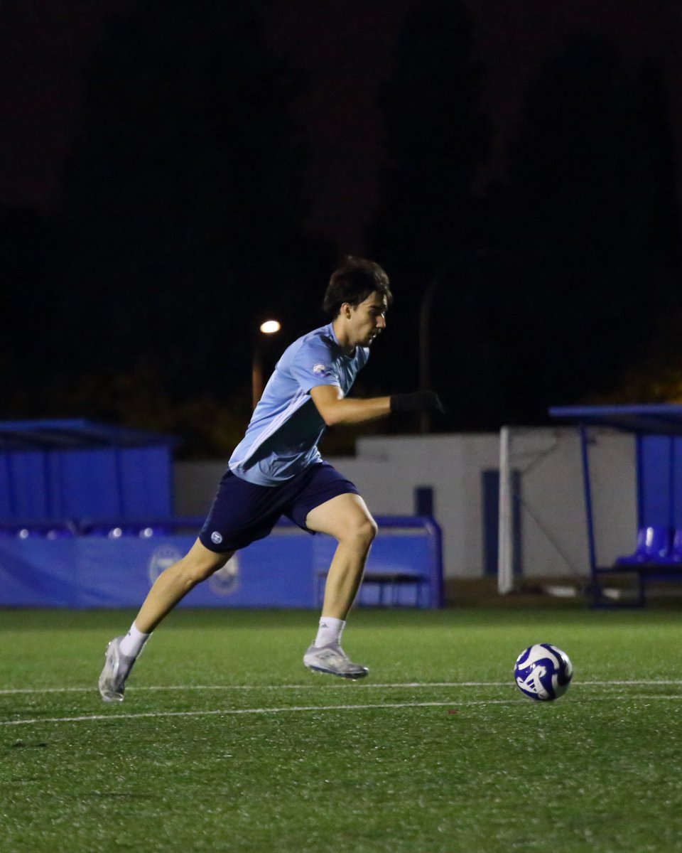 afa_academiamad's tweet image. El Vallecas C.F. da un paso más en su plan de crecimiento.

Lanzamos nuestro Programa de Alto Rendimiento, orientado a potenciar el desarrollo individual de nuestros futbolistas de la categoría SENIOR y JUVENIL ⚽📈

#FútbolArgentino #MetodologíaAFA 🇦🇷