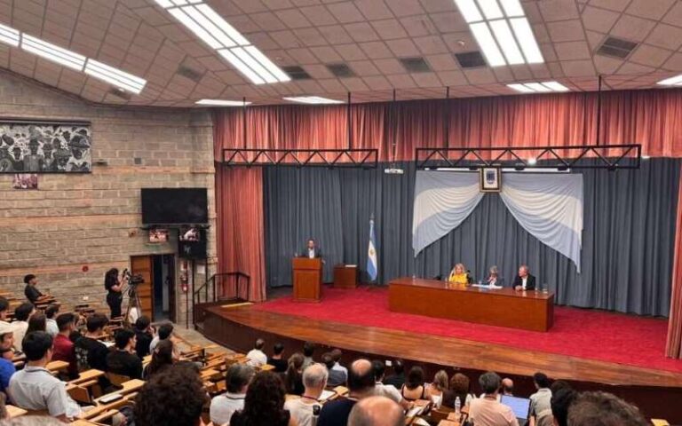 FCE - UNRC tweet media