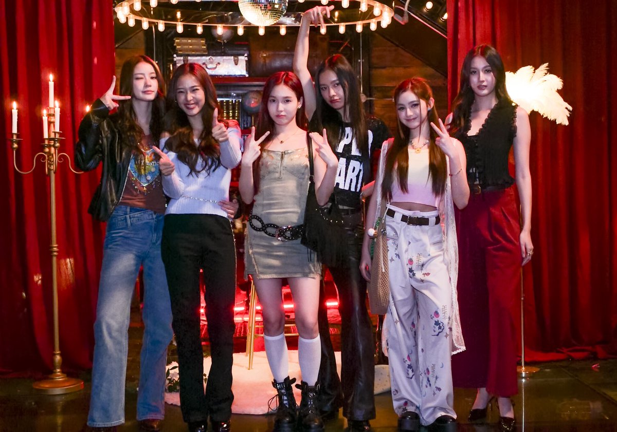 hubgirlslove's tweet image. 💋 VÃO ABALAR! #MilkLove, #NamtanFilm e #ViewMim nos bastidores das gravações de #GirlRulesSeries, próximo GL da GMM que chega ano que vem