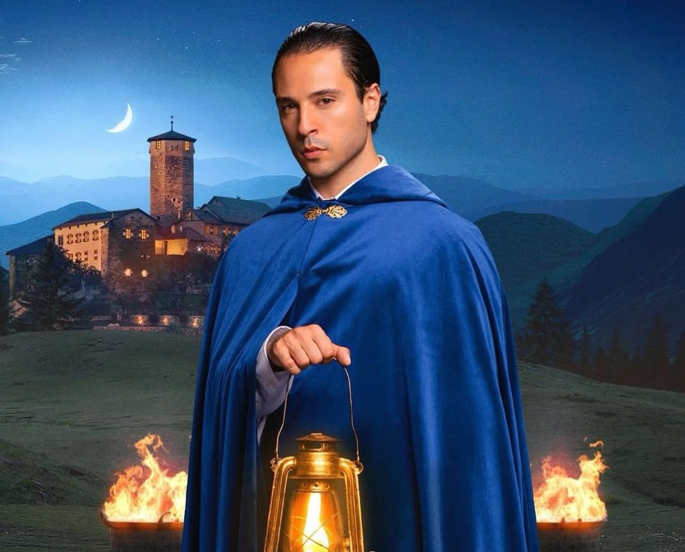 In questi giorni ho recuperato #thetraitors e ho adorato tutto.
Il vero protagonista di questa storia è sicuramente LA vipera che ha manipolato tutti, letteralmente dall’inizio alla fine: