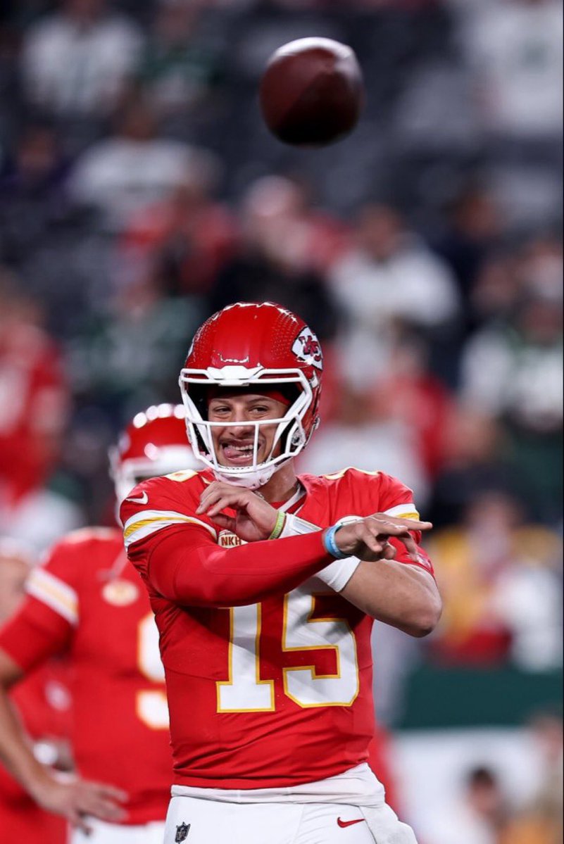 Patrick Mahomes #ProBowlVote   

RT to vote for <a href="/PatrickMahomes/">Patrick Mahomes II</a>!