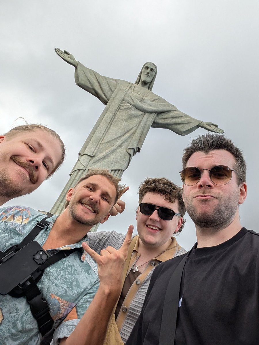 Duo Queue &gt; Trio Queue &gt; Four Stack &gt; Full Squad 

I reckon my man JC carries us to Champ!