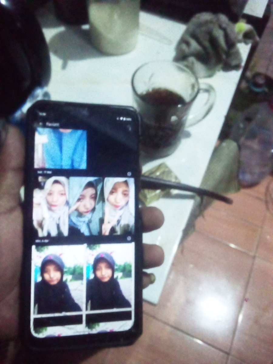 ceritabokep09's tweet photo. Main ke rumah cece
#silaturahi
#pasttangerang
#cucklod
#insest https://t.co/YHZMXh8jNH