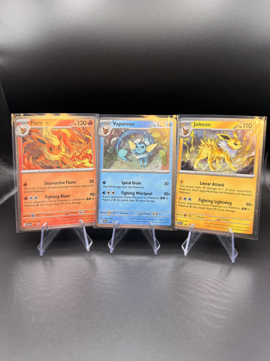 TrueCollects's tweet image. Let’s do a small thanksgiving giveaway!
Just like 👍🏻 
Retweet ♻️
And follow 🚶
US only
Will pick winner 12/1!