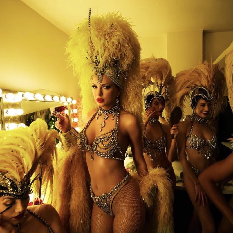 TChartSwift's tweet image. Fastest female albums to have all its songs over 130 million streams on Spotify:

#1. The Life of a Showgirl — 55 days (NEW)
#2. Midnights — 126 days
#3. HIT ME HARD AND SOFT — 156 days
#4. SOUR — 167 days