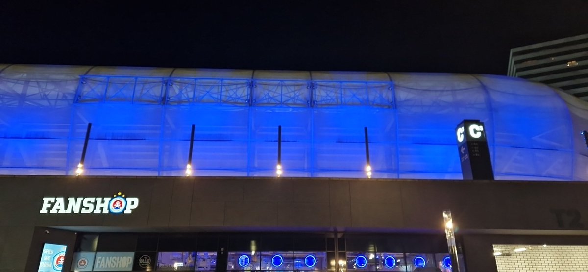 SlovanBCN's tweet photo. .@SKSlovan hem arribat https://t.co/n5fXt6ms2f