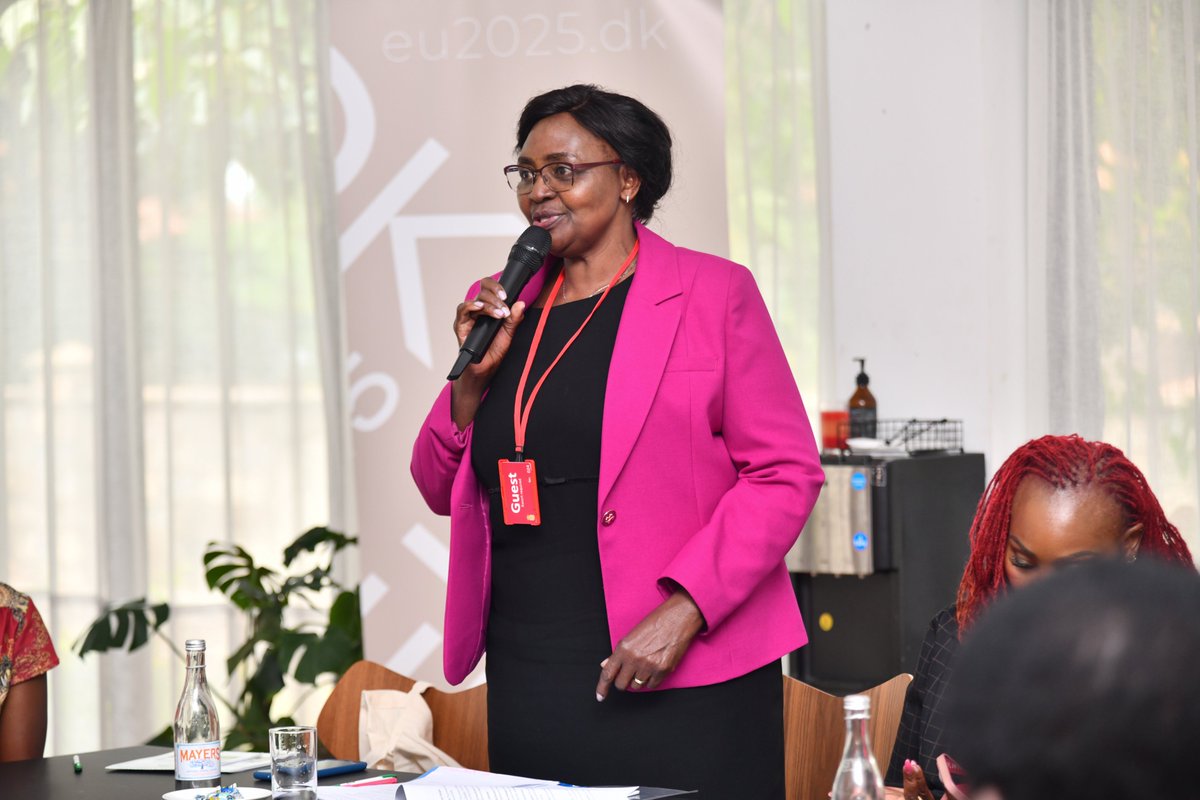 UNFPAKen's tweet photo. As we kick off #16DaysofActivism, @UNFPAKen, in partnership with @denmarkinkenya and @theawjp, convened a Menstrual Health Media Café that brought together over 40 journalists, editors, civil society leaders, and government representatives. 1/3

#FlowWithPride https://t.co/CqAUunAR61