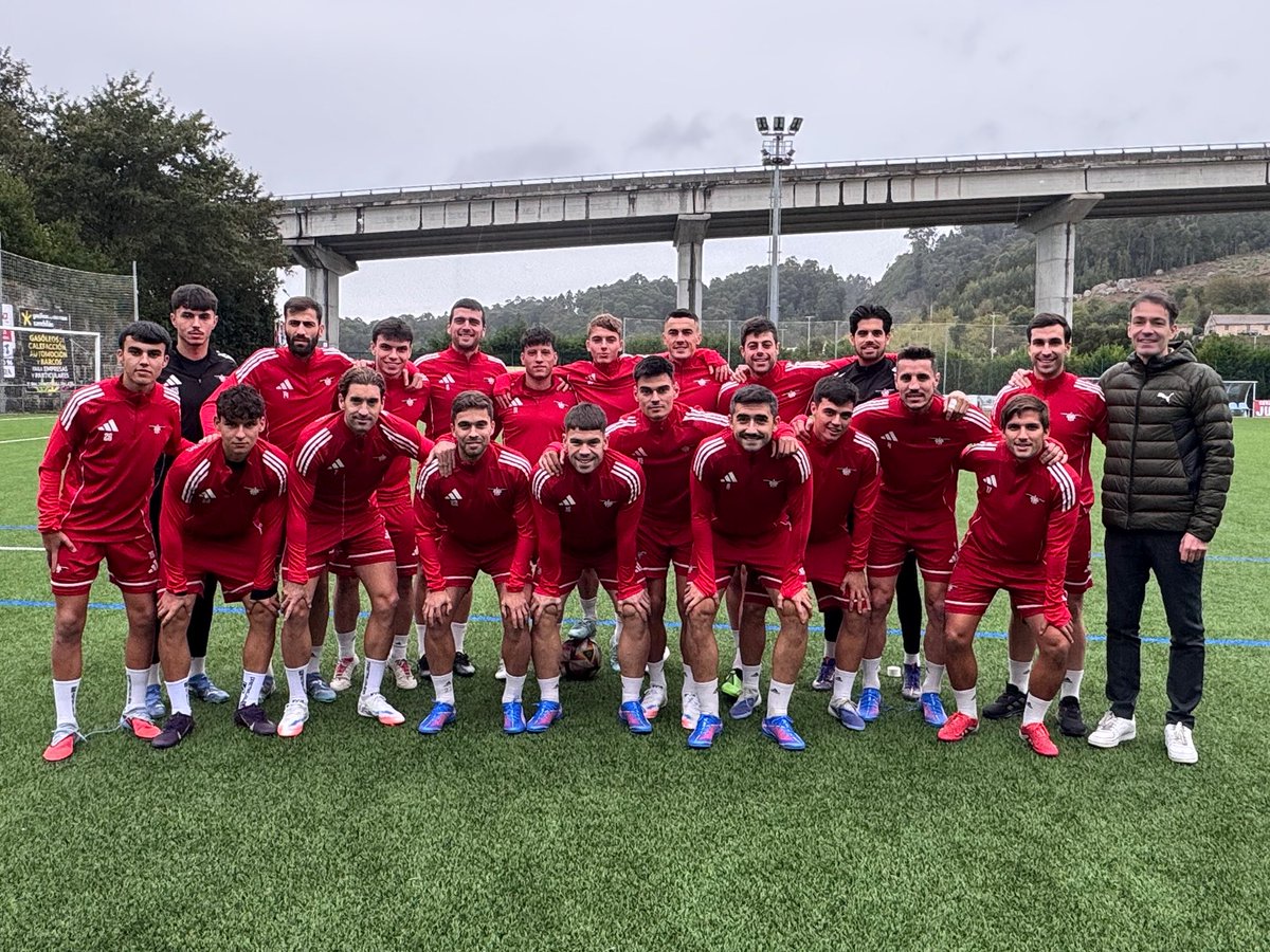 afefutbol's tweet photo. 🤝⚽ VISITAS A VESTUARIOS
🗣️ AFE se ha reunido con las plantillas del Betis Deportivo, Alondras CF, CD Boiro y CF Noia para conocer las necesidades e inquietudes de los jugadores e informarles de la actividad y servicios del sindicato.
👏🏻 ¡Mil gracias por vuestra hospitalidad! https://t.co/VoOsjIbbt6