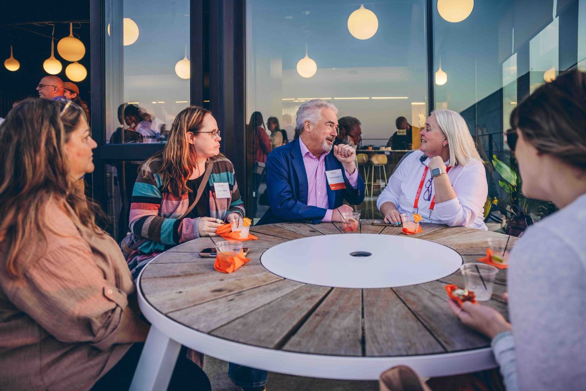 Teslar Software tweet media