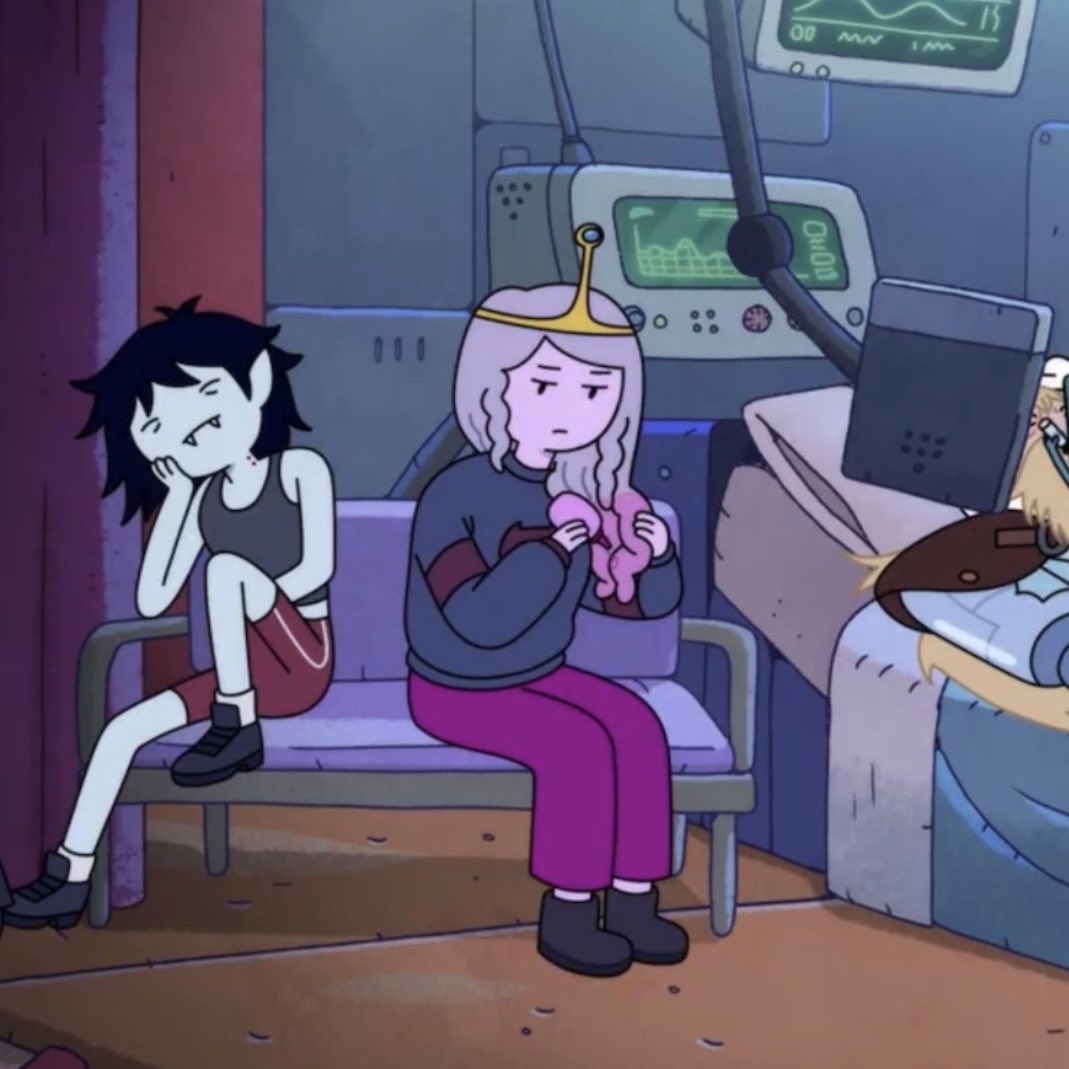 roromiie206's tweet image. she’s actually so cute with grey wavy hair idc