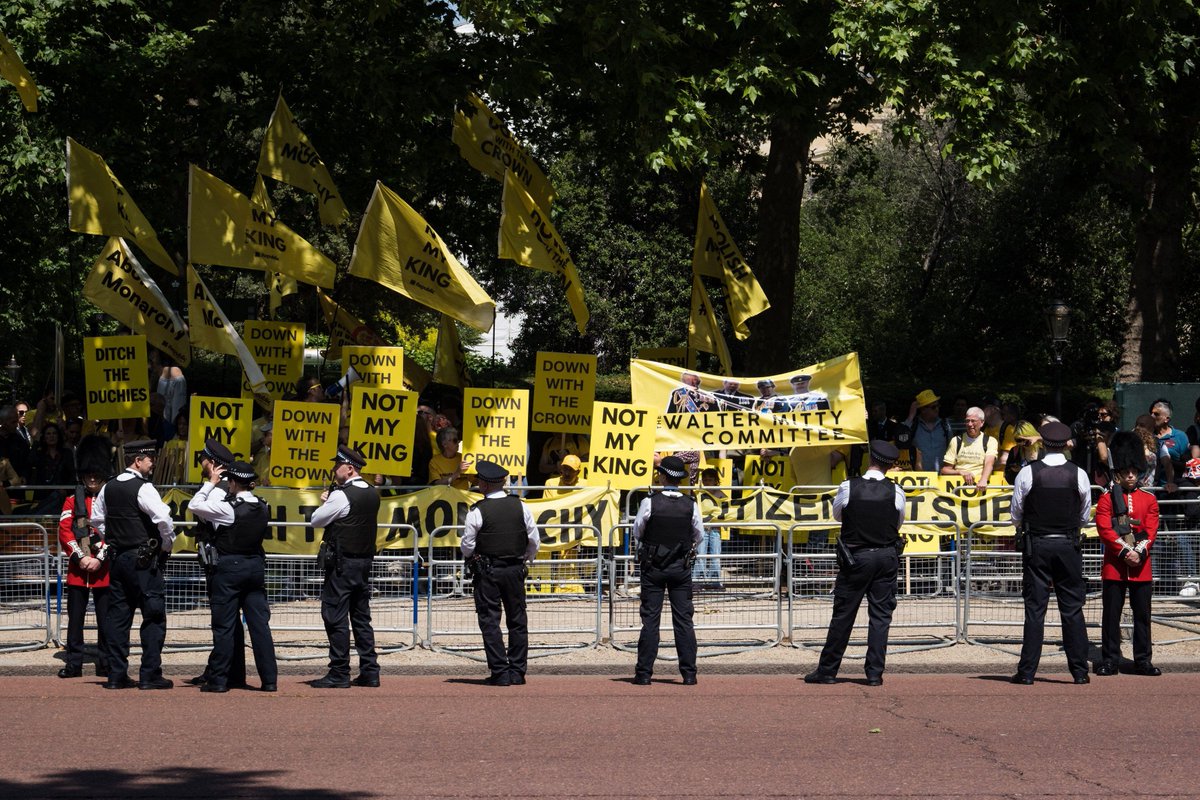 RepublicStaff's tweet image. We&apos;ll keep standing up for democracy. #NotMyKing #AbolishTheMonarchy