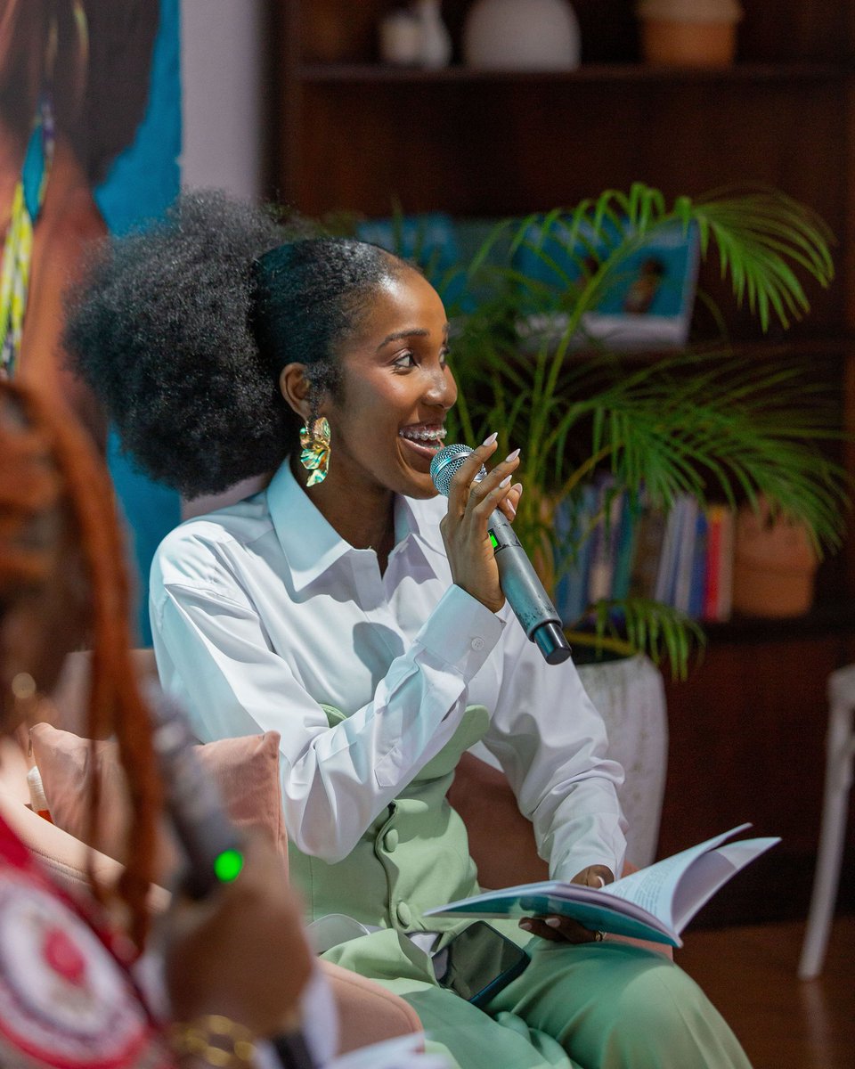 Obeng_Sybil's tweet image. Still in awe at how God showed up at my book launch💚

You can get a copy here: linktr.ee/sybsobeng

Your Personal Development &amp;amp; Finance Advocate,
Sybil Esi🌍💚

#letGodwriteyourstory #project2000 #LGWYS #oneboldstep #impact