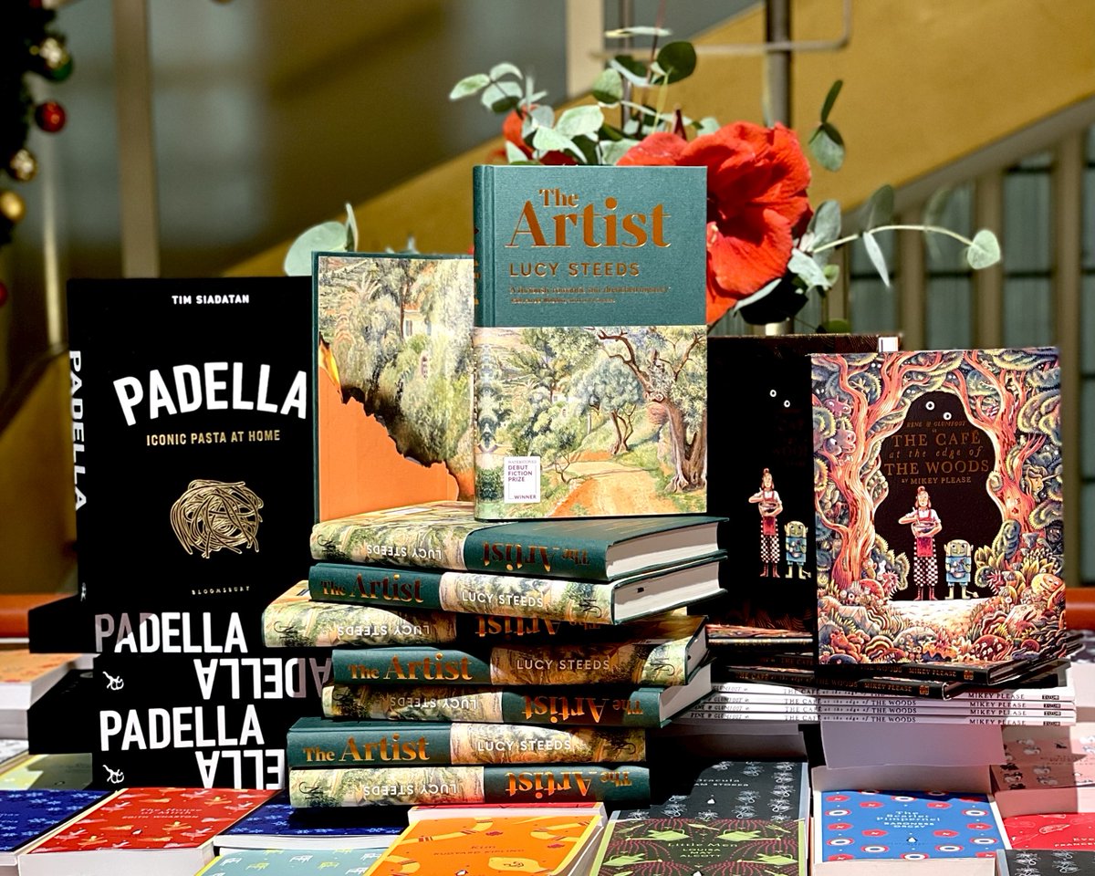 ICYMI, this morning we announced the winners of the 2025 #BookOfTheYear, THE ARTIST by Lucy Steeds, THE CAFE AT THE EDGE OF THE WOODS by Mikey Please, and PADELLA by Tim Siadatan! 🎉

Find them here: waterstones.com/category/cultu…