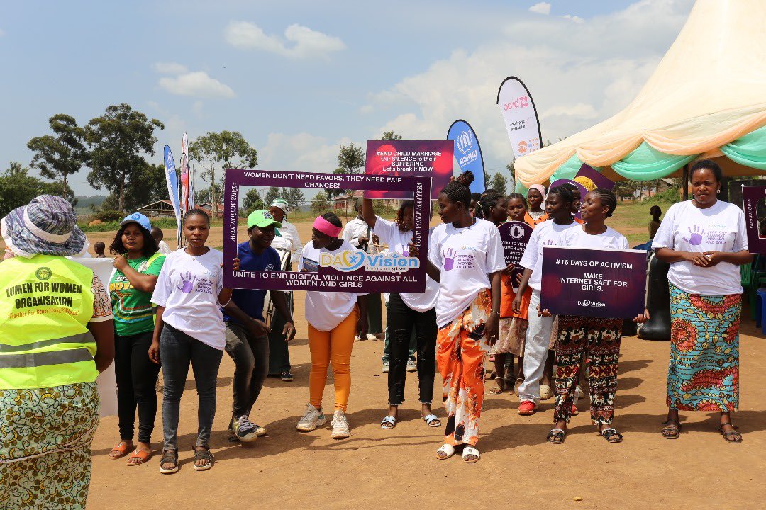 refugee98's tweet photo. Standing together to advocate for a world free from gender-based violence is at the core of our mission. We are energized and ready to continue this important work, not just for 16 days, but every day. #OrangeTheWorld #EndGBV #UNHCR #KyakaII #Activism #CommunityMobilization https://t.co/oy9Y1MUedi
