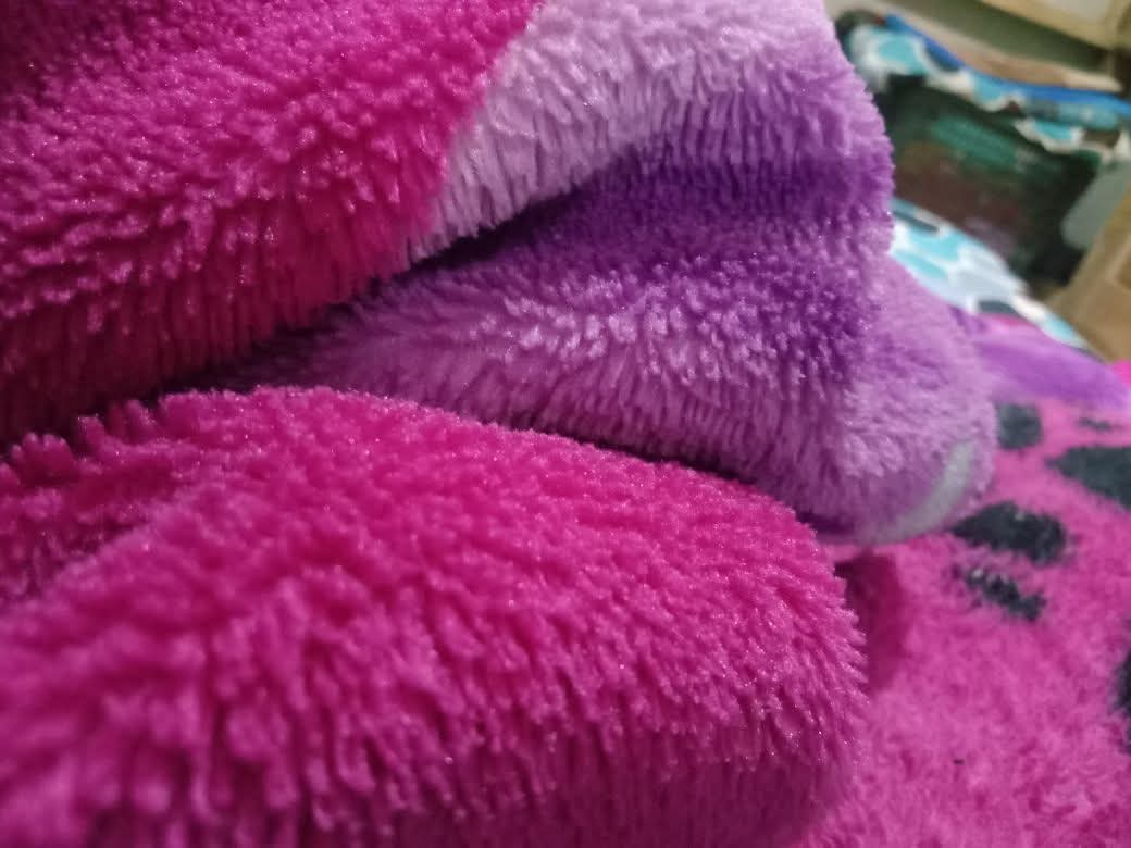 selimut bulu tweet media