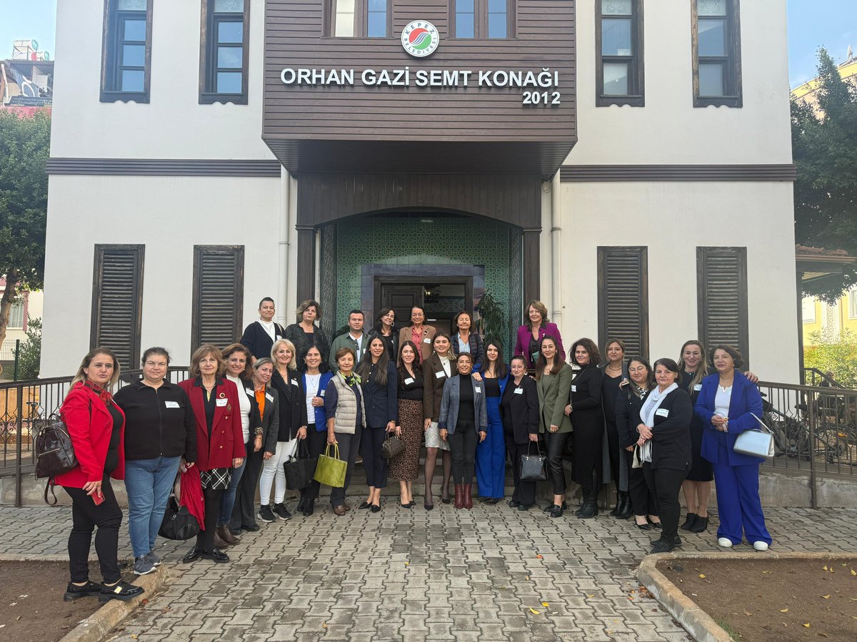 “Türkiye Üniversiteli Kadınlar Derneği Antalya Şubesi’nin düzenlediği Antalya Kadın Muhtarlar Çalıştayı’na katıldım.
Muhtarlarımızla yereldeki sorunları, dezavantajlı grupların ihtiyaçlarını ve çözüm önerilerini değerlendirdik.
Daha kapsayıcı hizmetler için çalışmaya devam!”