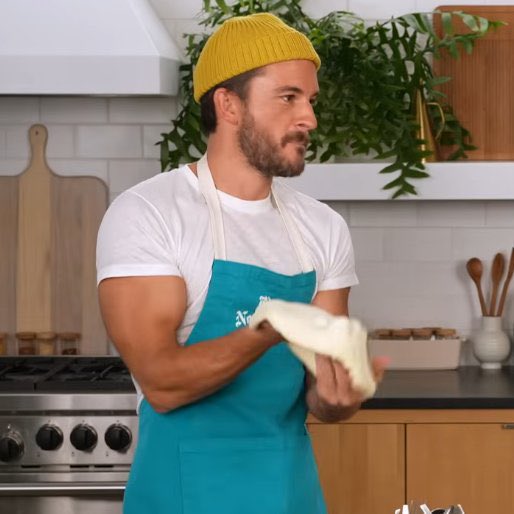 supernutsurals's tweet image. His arms…