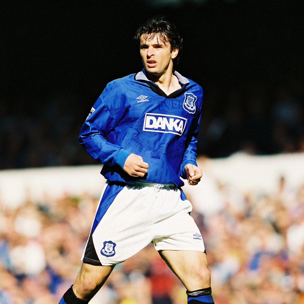 EvertonStadium's tweet image. Everton will unveil a Gary Speed Memorial Bench at Hill Dickinson Stadium on Saturday – a lasting tribute to one of the Club’s most admired former players. 💙

Today marks the anniversary of Gary’s passing, 14 years ago. evertonfc.com/news/2025/nove…