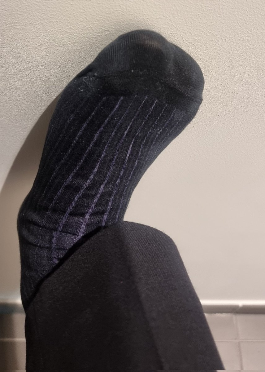 Suitsocks08 tweet media