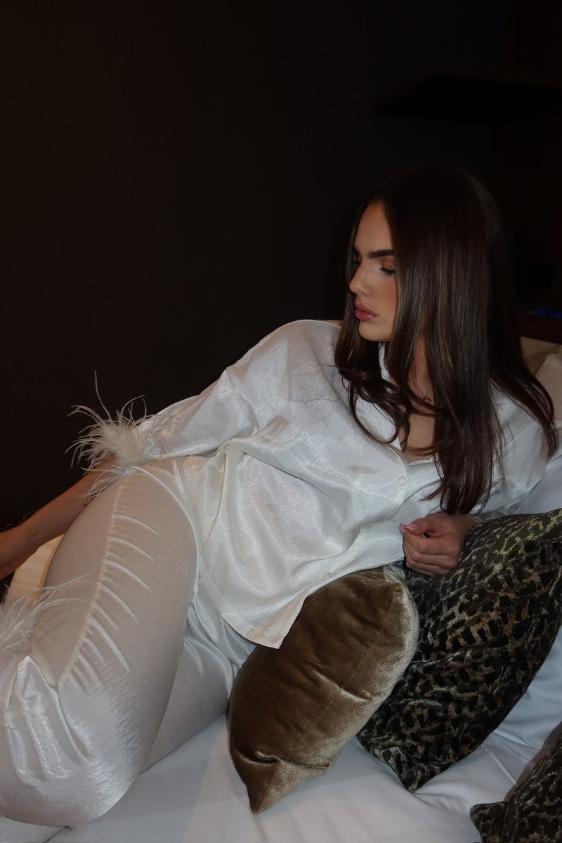 Famke Louise tweet media