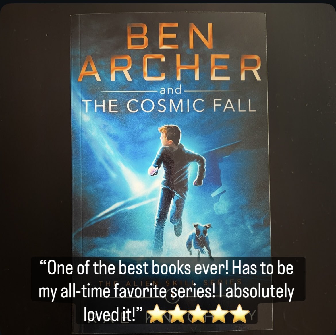 A boy witnesses the fall of UFOs. Now everyone is after him. 

Ben Archer and the Cosmic Fall
👉 amazon.com/dp/B0888W8SCY/ #books  #Reading #Christmasgifts #ChristmasGiftIdeas #Christmas2025