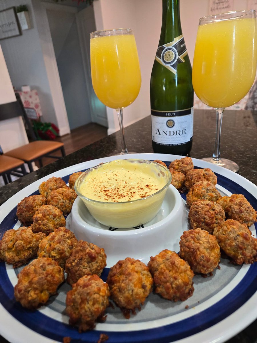 Mikehomeseller's tweet image. Do you like this sausage appetizer?

#mikesquestions