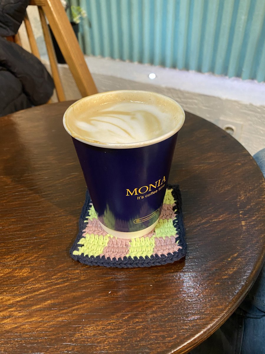 sırada bardak altlığı var