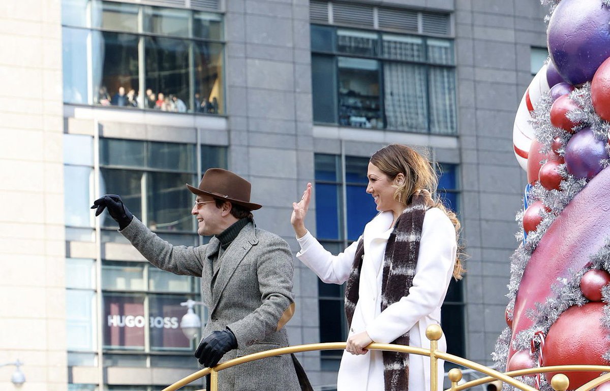 .<a href="/GavinDeGraw/">Gavin DeGraw</a> and Colbie Caillat 
Macy's Thanksgiving Day Parade, NYC
November 27, 2025 
📷: Kevin Mazur