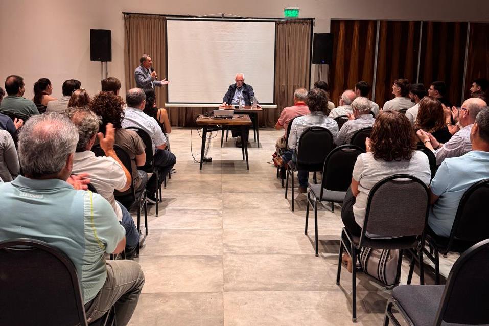 FCE - UNRC tweet media