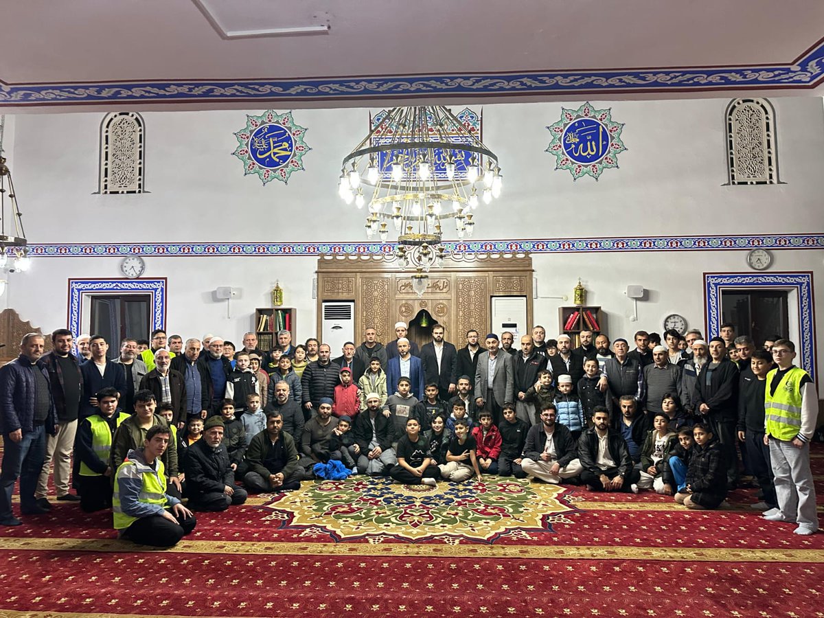 Komisyon Başkanımız Yusuf Furkan Karakoç Ve 1. Bölge Başkanımız Necmeddin Ali Yılmaz Sultangazi İlçemiz Uğur Mumcu Mahallemizin Düzenlemiş Olduğu Baba-Oğul Sabah Namazı Programına Ziyarette Bulundular.