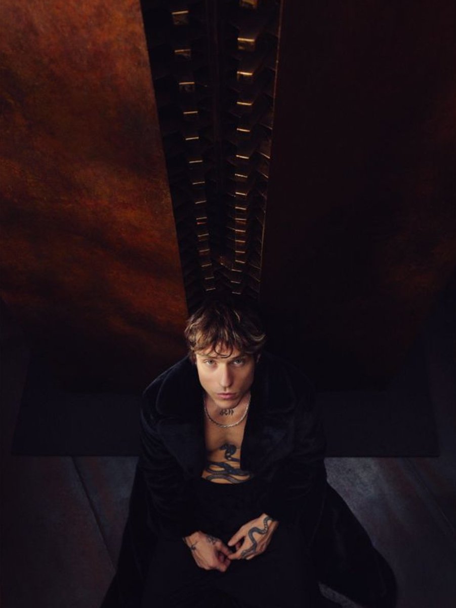 iramaspace's tweet image. ma vogliamo parlare del servizio?