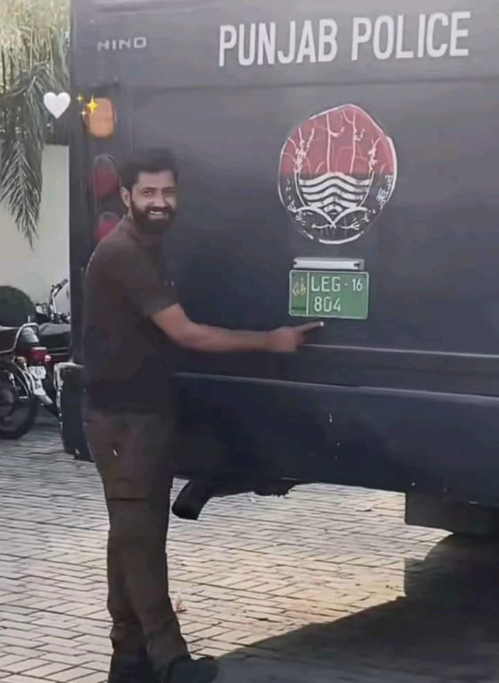 #عمران_خان_کو_رہا_کرو