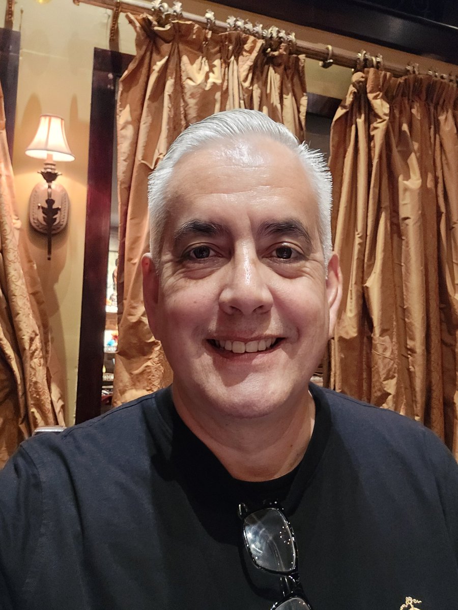 T Wolf 🌁 tweet media