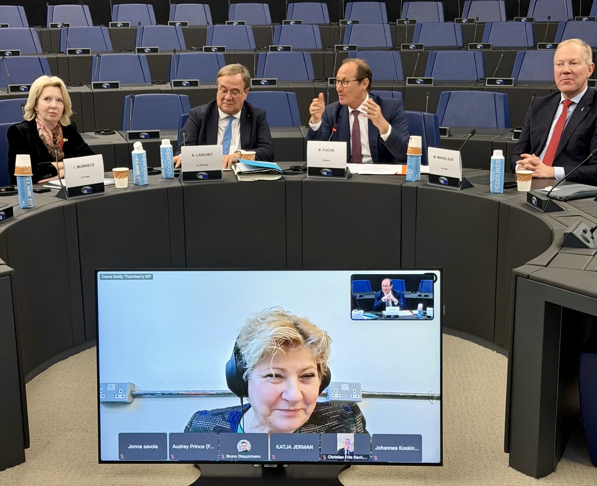 bruno_fuchs's tweet image. J’ai lancé aujourd’hui à Strasbourg la 1er réunion de la Conférence européenes des présidents des commissions affaires étrangères.

Objectif : renforcer la cohésion et la puissance de l’Europe pour que notre futur ne se décide pas ailleurs !!🇩🇪🇪🇪🇱🇻🇬🇧🇪🇸🇵🇹🇫🇮🇩🇰🇫🇷