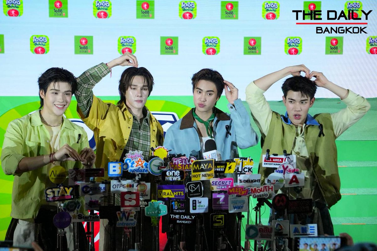 thedailybkk's tweet image. สัมภาษณ์ &quot;สกาย-นานิ&quot;  &quot;เจมีไนน์-โฟร์ท&quot; ในงานเปิดตัวแคมเปญ “รู้สึกดีทุก TEA ที่เข้าแอปโออิชิคลับ” 

OishiClub GFSN

#OishiClubxGeminiFourth
#Gemini_NT #Fourthnattawat
#OishiClubxSkyNani 
#skywongravee #hirunkit_
#รู้สึกดีทุกTeaที่เข้าแอปโออิชิคลับ
#OishiClub #OishiGreenTea