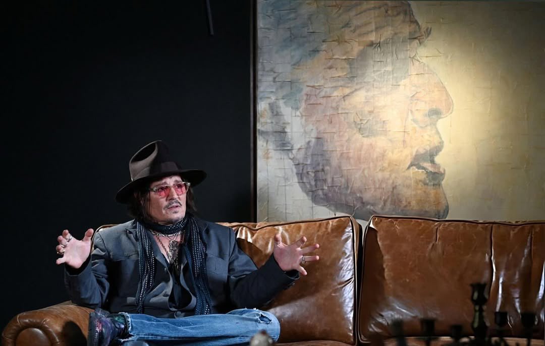 BritishFanofDepp | FANSITE tweet media