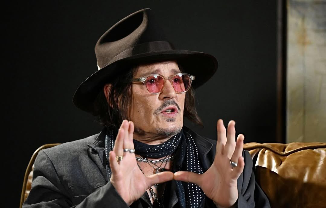 BritishFanofDepp | FANSITE tweet media