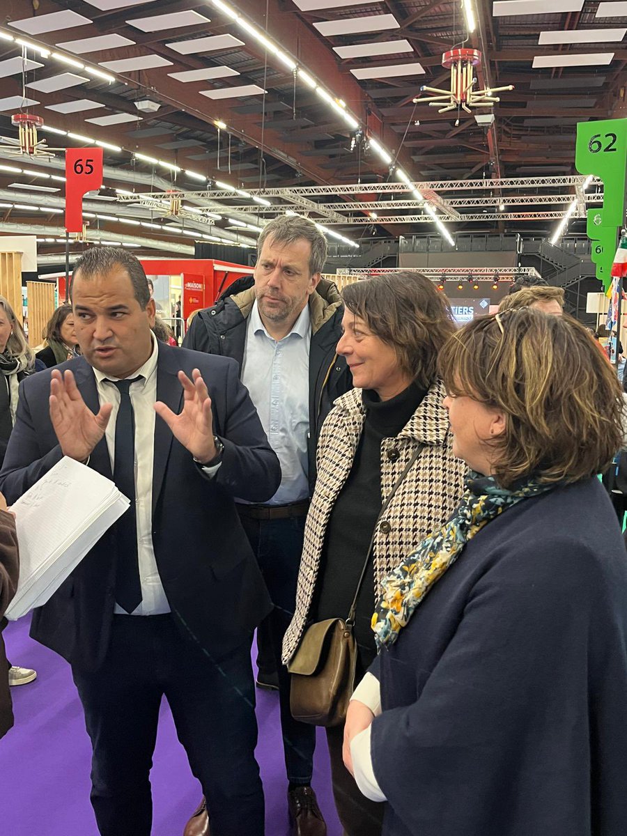 kamelchibli's tweet photo. Bâtissons ensemble un avenir serein et certain pour notre jeunesse comme ici à Perpignan pour nos jeunes collégiens des Pyrénées Orientales 
@Occitanie @CaroleDelga @Agneslangevine @baraille66 @RA_Occitanie @acmontpellier @lindependant https://t.co/SBO3CVbkbY