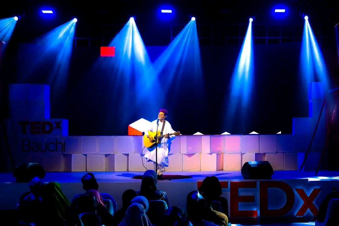 TedxBauchi's tweet photo. @auta_waziri and @stringzshady took the TEDxBauchi stage and turned it into a space of energy, emotion and connection. 

Every beat, every lyric, every note was a bridge uniting everyone in the room through the power of their artistry.

#TEDxBauchi #BuildingBridges #LivePerforma https://t.co/CBgT9wPymu