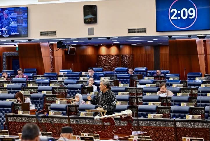 TOKMATCOMMS's tweet image. Menjawab soalan dpd YB Puan Wong Shu Qi, Ahli Parlimen Kluang yg bertanyakan tentang usaha segera yg diambil Kerajaan utk membantu rakyat 🇲🇾 yg terkandas di Selatan Thailand susulan banjir yg melanda.

Soalan dijawab semasa Waktu Pertanyaan2 Menteri (MQT) Dewan Rakyat pagi tadi.