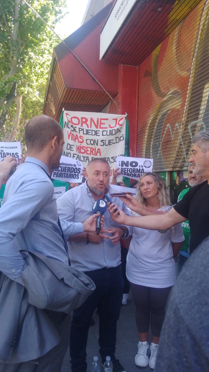 NOS VAMOS A UN PARO GENERAL, en contra de la REFORMA LABORAL, y apertura de paritarias, todas las CENTRALES SINDICALES, vamos a movilizar y decir BASTA