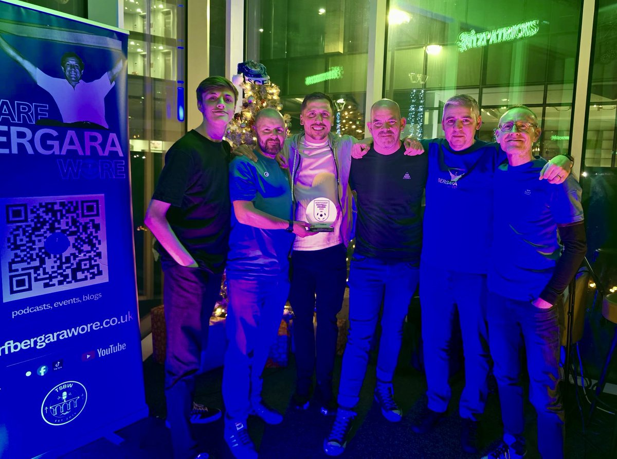 The Scarf Bergara Wore Podcast tweet media