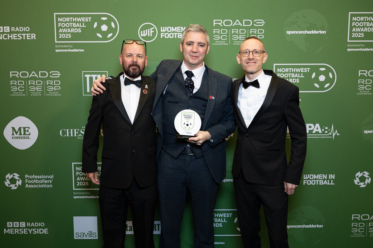 The Scarf Bergara Wore Podcast tweet media